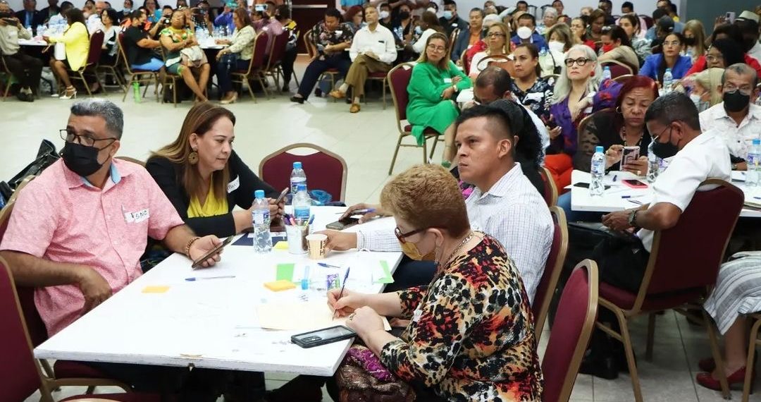 Regionales educativas participan en manejo de guías didácticas