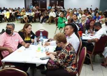 Regionales educativas participan en manejo de guías didácticas