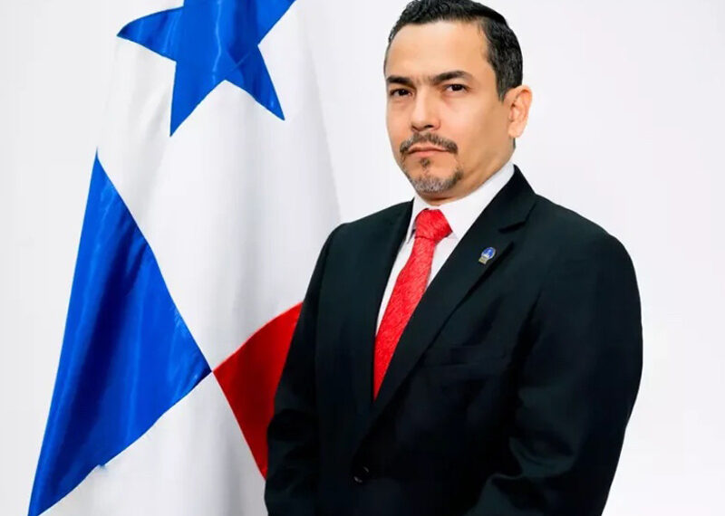 Procurador Luis Gómez