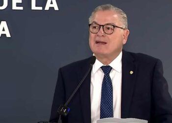 ¿Quién responde por los días sin clases? Contraloría suspende salarios a más de 15 mil docentes ausentes - tupolitica.com