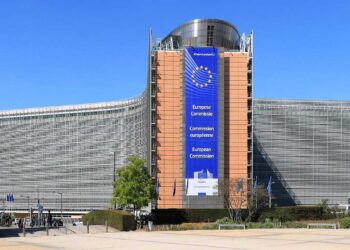 Análisis: La Comisión Europea propone retirar a Panamá de su lista negra, pero la salida aún no es oficial - tupolitica.com