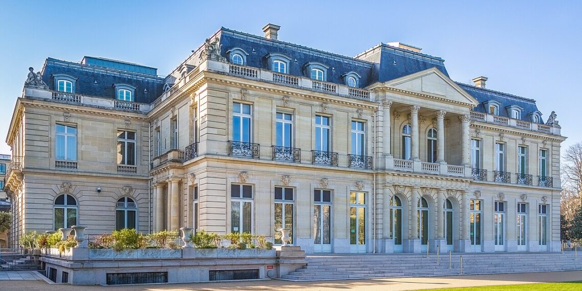 El Château de la Muette, sede de la OCDE en París - Tupolitica.com