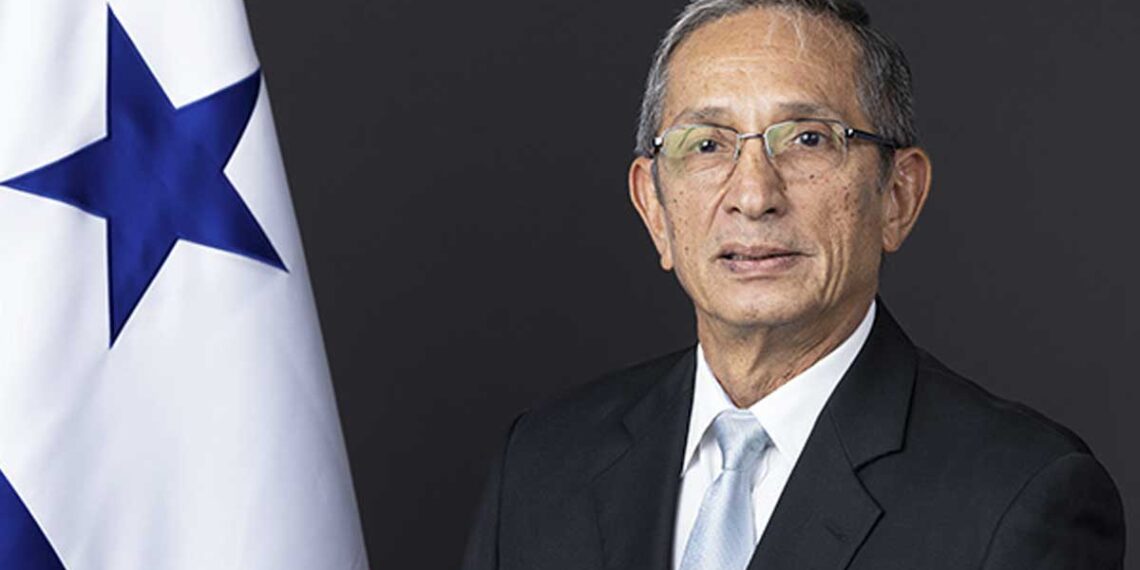 Ministro Jaime Jované - Ministerio de Vivienda MIVIOT - Primer año de gestión - Análisis de Tu Política - tupolitica.com