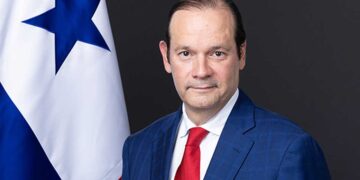 Ministro Javier Martínez-Acha - Análisis del primer año de gestión del Ministerio de Relaciones Exteriores - Análisis de Tu Política - tupolitica.com