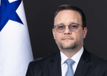 Ministro Julio Moltó - Ministerio de Comercio e Industrias - Análisis político y comunicacional del primer año de gestión. - Tu Política - tupolitica.com