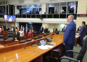 Diputados presentan iniciativas legislativas para eliminar las jubilaciones especiales - Tu Política