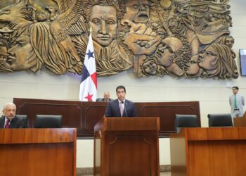 Jose Ramón Icaza Clement presenta presupuesto de la ACP ante la Asamblea, para la vigencia 2026 - Tu Política