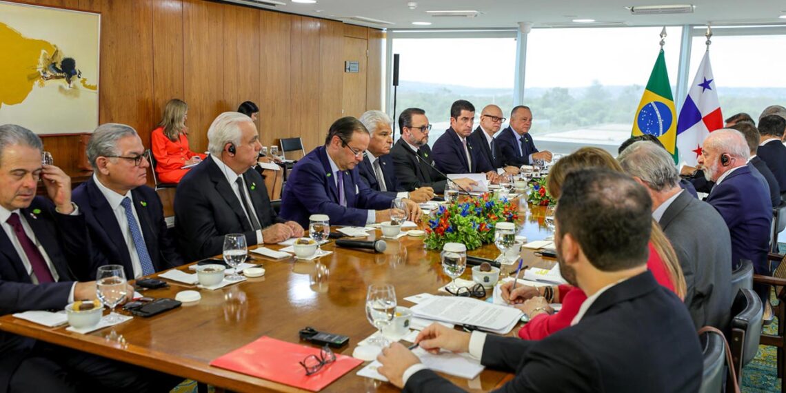 La visita del presidente José Raúl Mulino a Brasil: análisis crítico de un comunicado que omite tensiones geopolíticas - Análisis de Tu Política