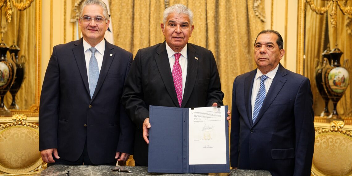 Ventura Vega - Ministro de Educación Panamá